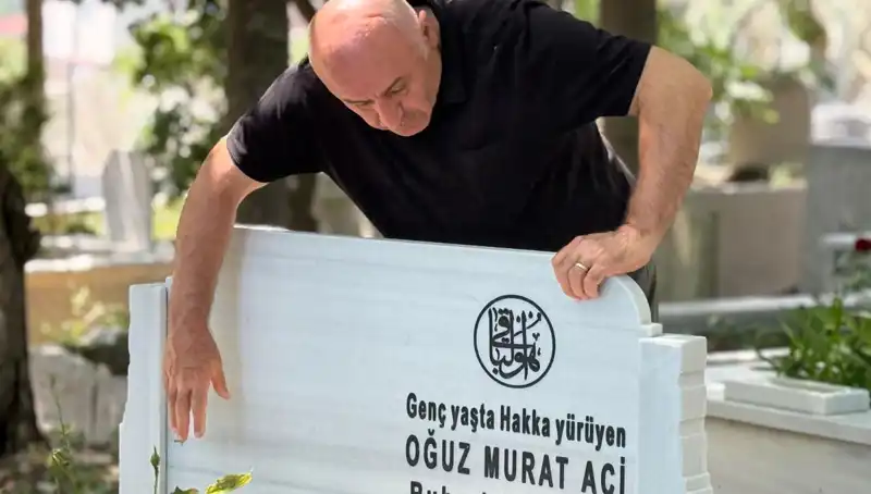 Aci Ailesinin Hüzün Dolu Babalar Günü: Unutulmaz Anılar ve Derin Yüzleşmeler