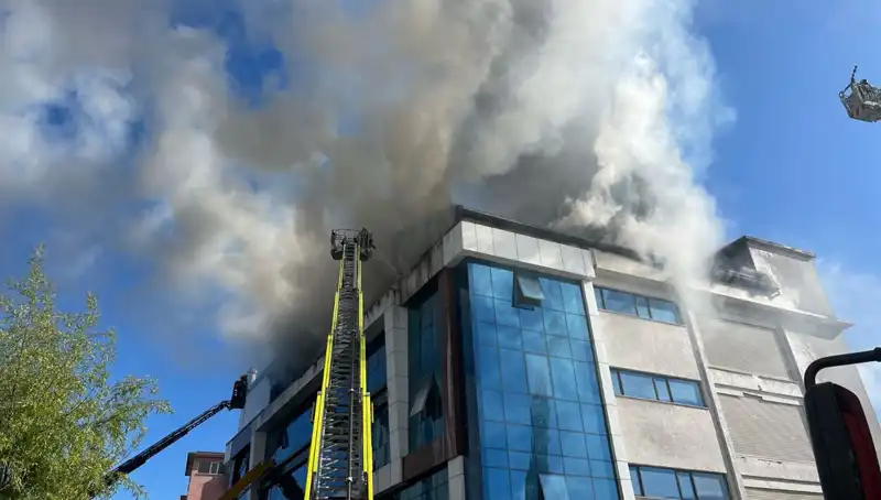 Esenyurt’ta Tekstil Atölyesinde Yangın: Korkutan Anlar ve Nedenleri