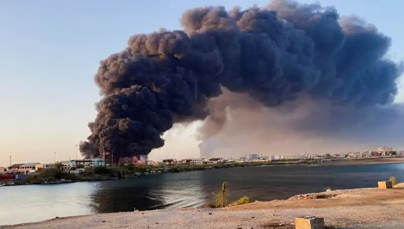 Port Sudan'da Şok Patlamalar: Havalimanı ve Ordu Üssüne Saldırı Yapıldı!