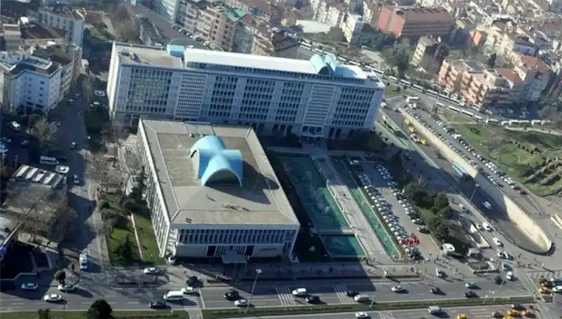 İBB Soruşturmasında "Enderun" WhatsApp Grubu Mesajları Masaya Yatırıldı