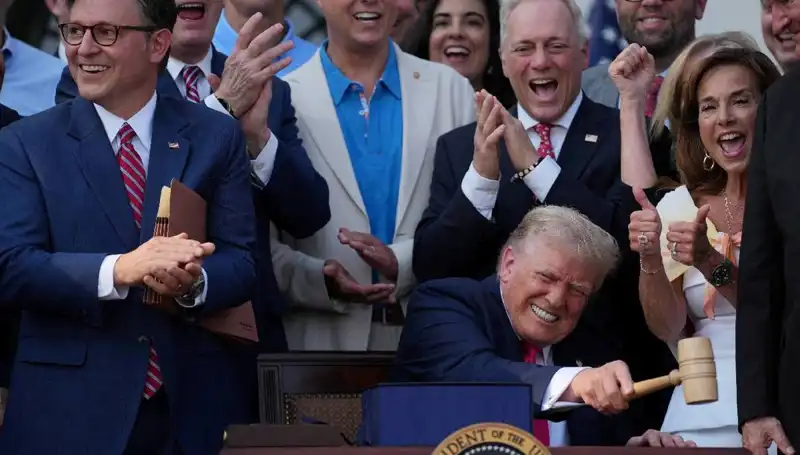 Trump, "Büyük, Güzel Yasa Tasarısı" ile Ekonomi İçin Yeni Bir Dönem Başlattı