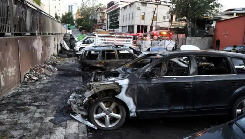 Sanayide Tamir Bekleyen Araçlar Alev Alev Yandı: Şok Edici Gelişme