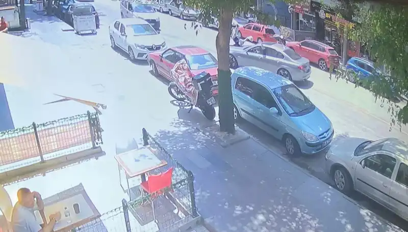 Karşıdan Karşıya Geçerken Araba Çarpan Yayaya Ağır Yaralar