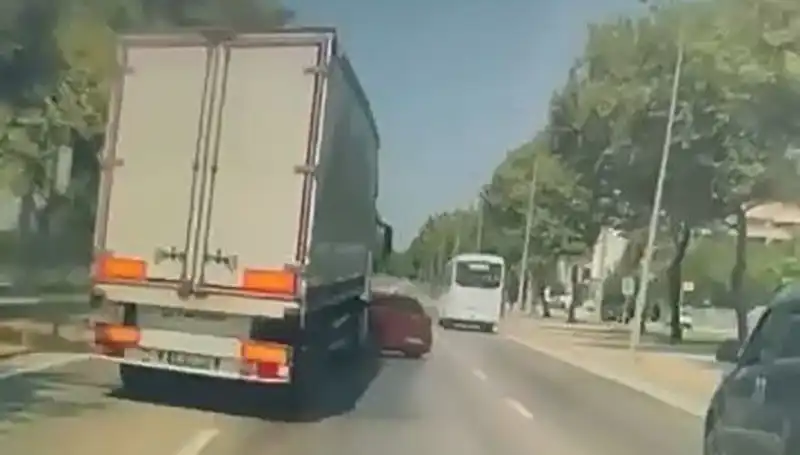 Bursa'da Feci Kaza: Kör Nokta Tehlikesi Can Aldı