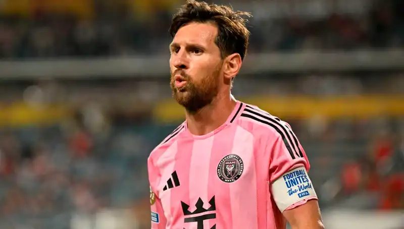 Messi’nin İlk Maçında Şanssız Beraberlik: Son Dakika Şutu Direkten Döndü!