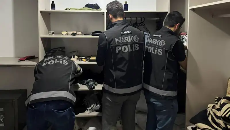 Uyuşturucu Operasyonunda Şok Eden F Serisi Dolarlar Ele Geçirildi!