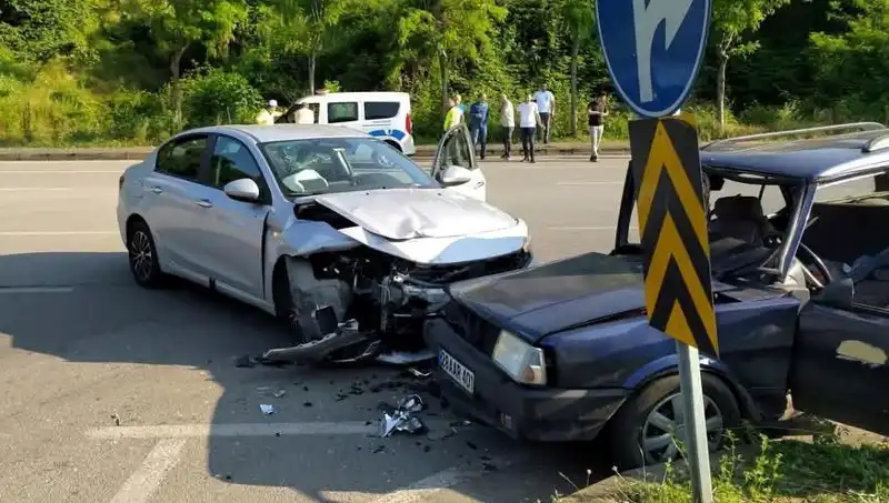 Görele'de Dehşet Dolu Kaza: Sürücü Araç Camından Fırladı