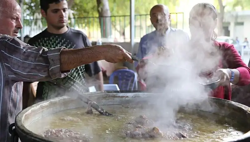 Gadir-i Hum Bayramı: Tarihçesi ve Kutlama Geleneği Hakkında Her Şey
