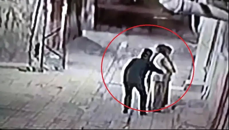 : Polisler Simitçi ve Pazarcı Kılığına Girerek Kapkaççılara Operasyon Düzenledi
