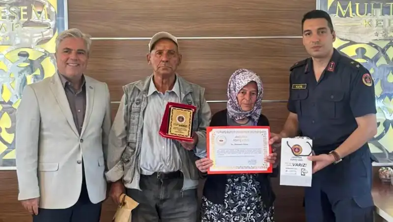 Sosyal Sorumluluk Örneği: Tek Eviyle Jandarmaya Bağış Yapan Aile
