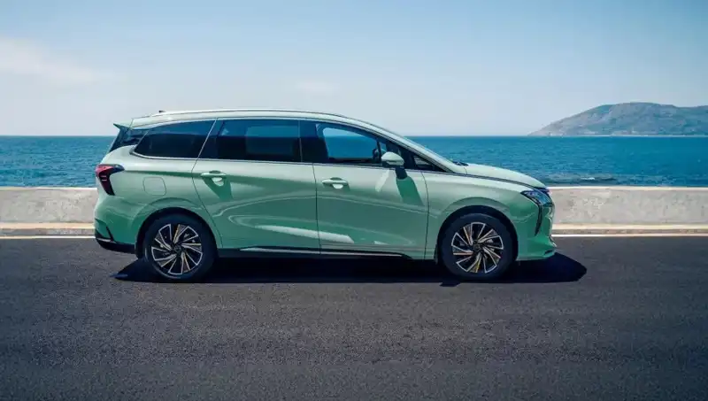 Türkiye'de Yeni Bir Oyun Değiştirici: Forthing Otomobili ile Tanışın