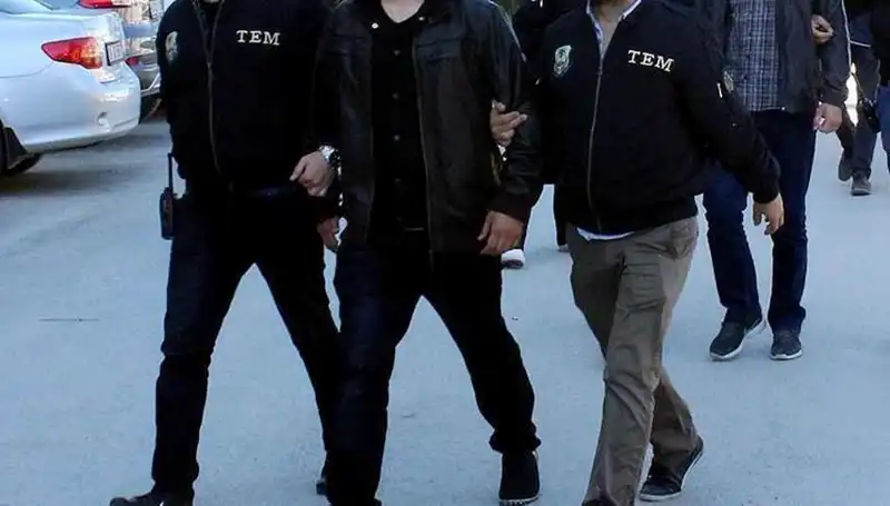 İstanbul'da Terör Operasyonu: 14 Gözaltı ile Küçük Kaynarca'da Kargaşa