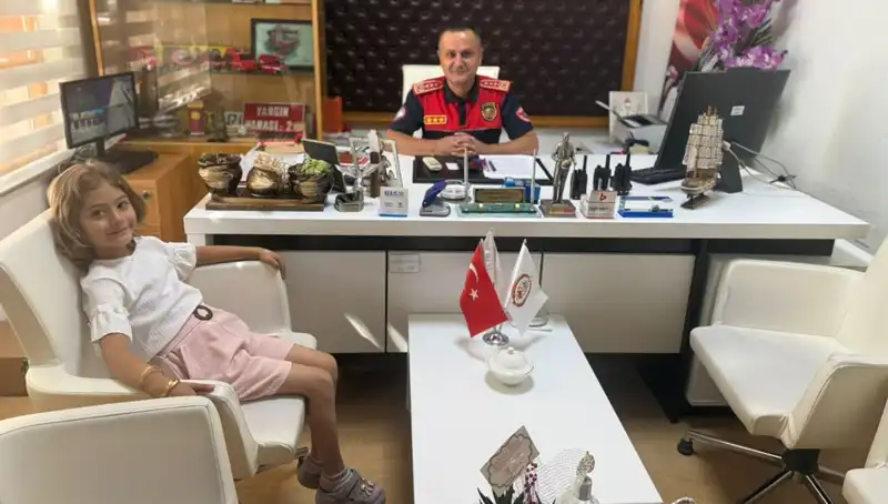 5 Yaşındaki Aslı, Köydeki Yangını Son Anda Söndürerek Kahraman Oldu!