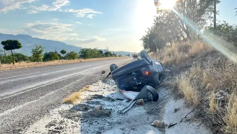 Adıyaman'da Feci Kaza: Otomobil Takla Attı, 2 Yaralı
