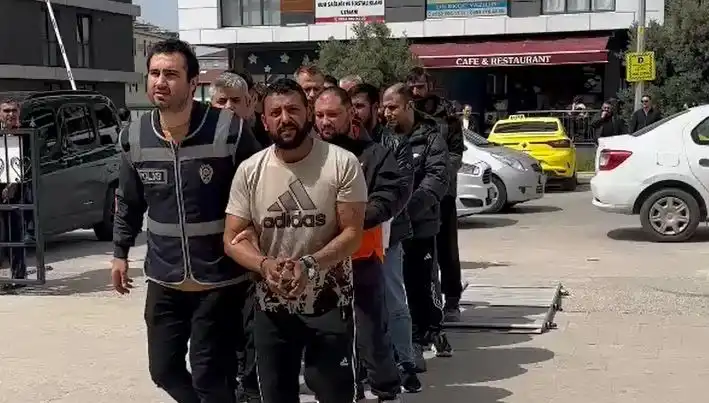 Edirne'de Büyük Operasyon: Yüzde Yüz Başarı ile Yedi Firari Yakalandı!