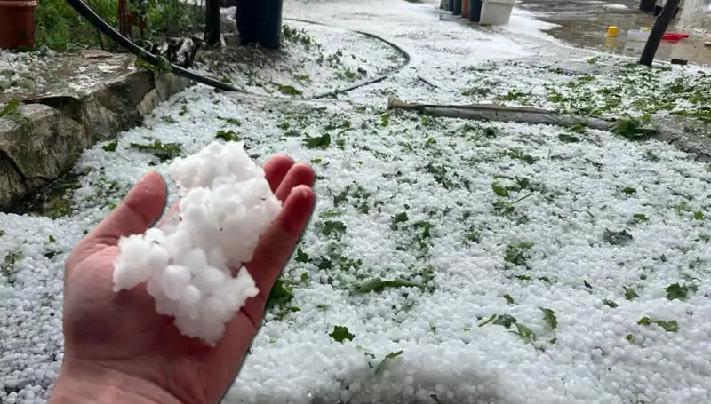 Haziran Ayında Dolu Sürprizi: Doğa Beyaza Büründü!