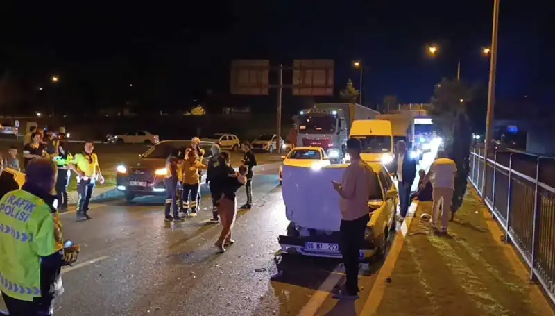 Otoyolda Yaşanan Korkunç Kaza: İki Çocuk, Dört Yaralı