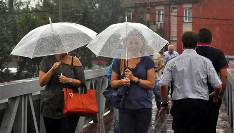 Sıcak Hava Dalgası ve Sağanak Yağış Uyarısı: Neler Olacak?