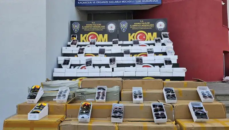 Adana'da 12 Bin Kaçak Güneş Gözlüğü Operasyonu: Yaz Eşyaları Gözaltına Alındı